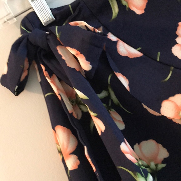 Floral mini skirt - Picture 7 of 7